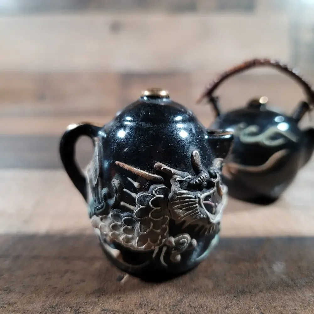 Vintage Dragon Moriage Salt & Pepper Set Tea Kettle Tea Pot Black Glaze Red Clay